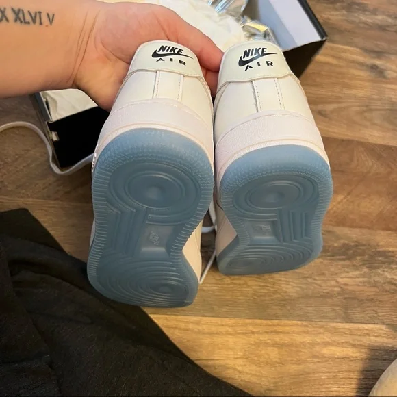 Color Changing AF1 - Picture 5 of 8